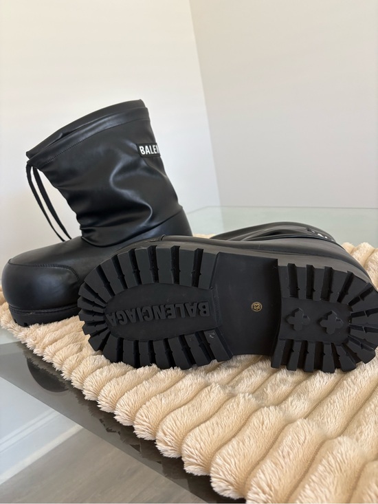 ALASKA LOW BOOT IN BLACK main image 5